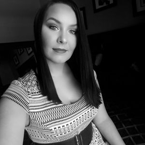 Meet your Posher, Holly